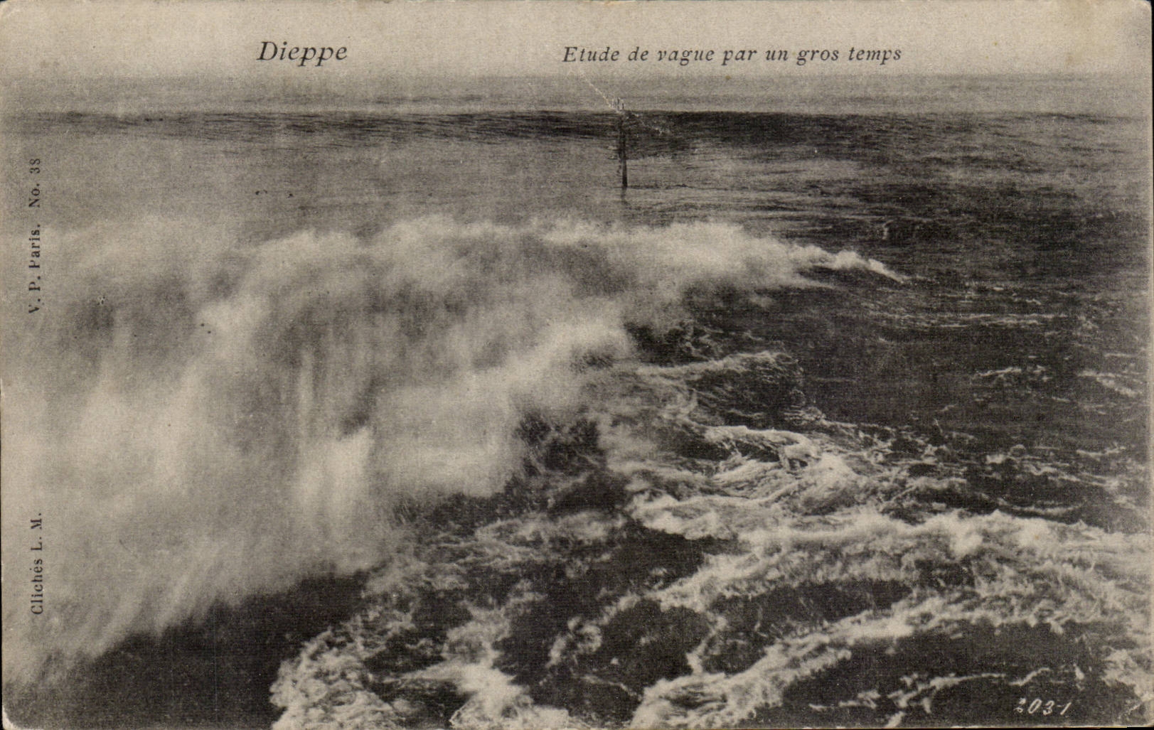 Dieppe - Etude de Vague par un gros temps CPA 