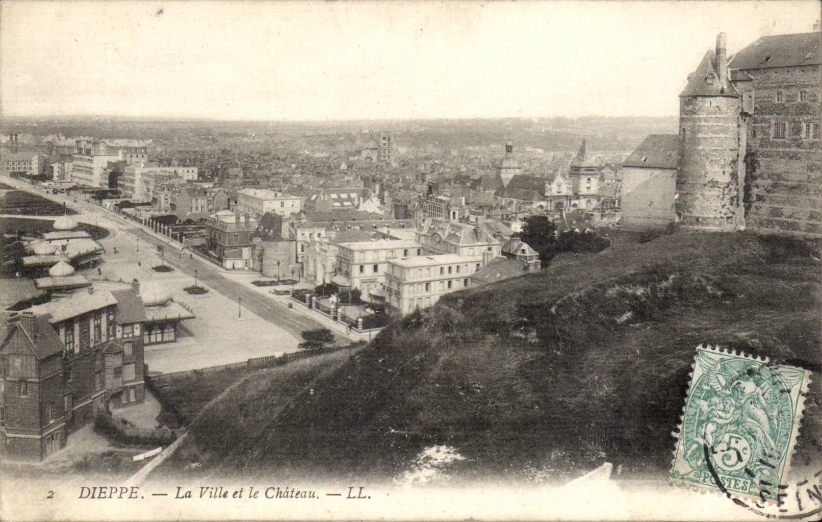CPA Dieppe La ville et le chateau