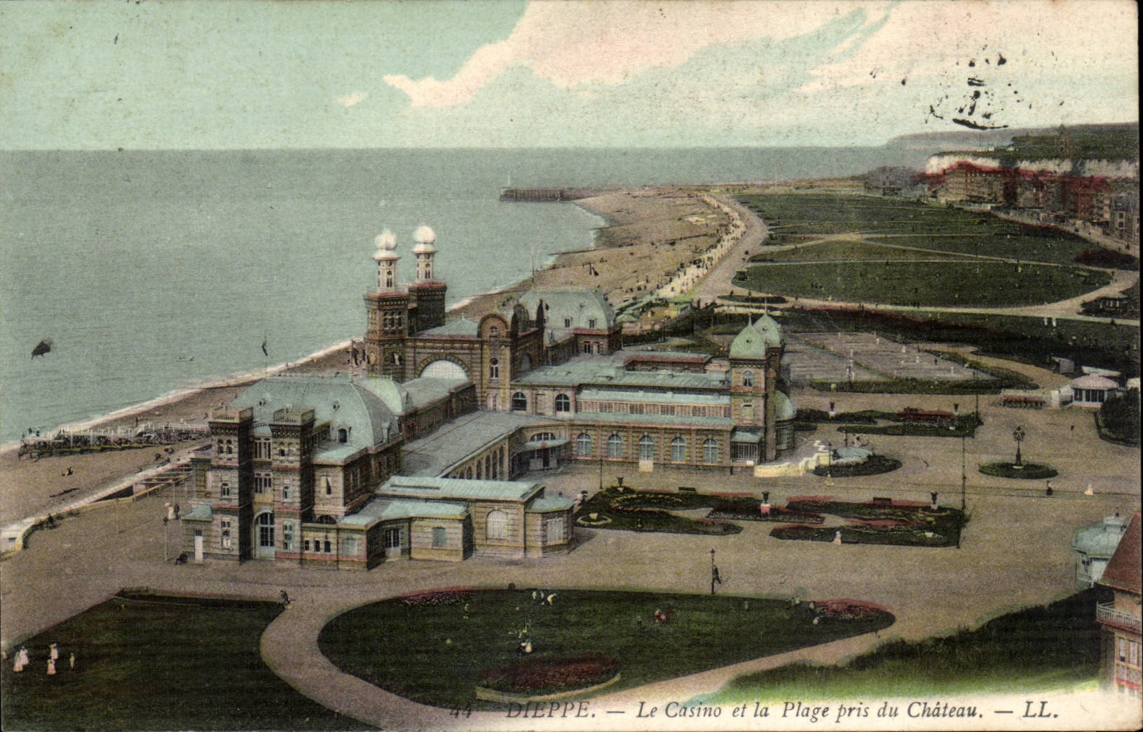 CPA Dieppe Le casino et la plage pris du chateau