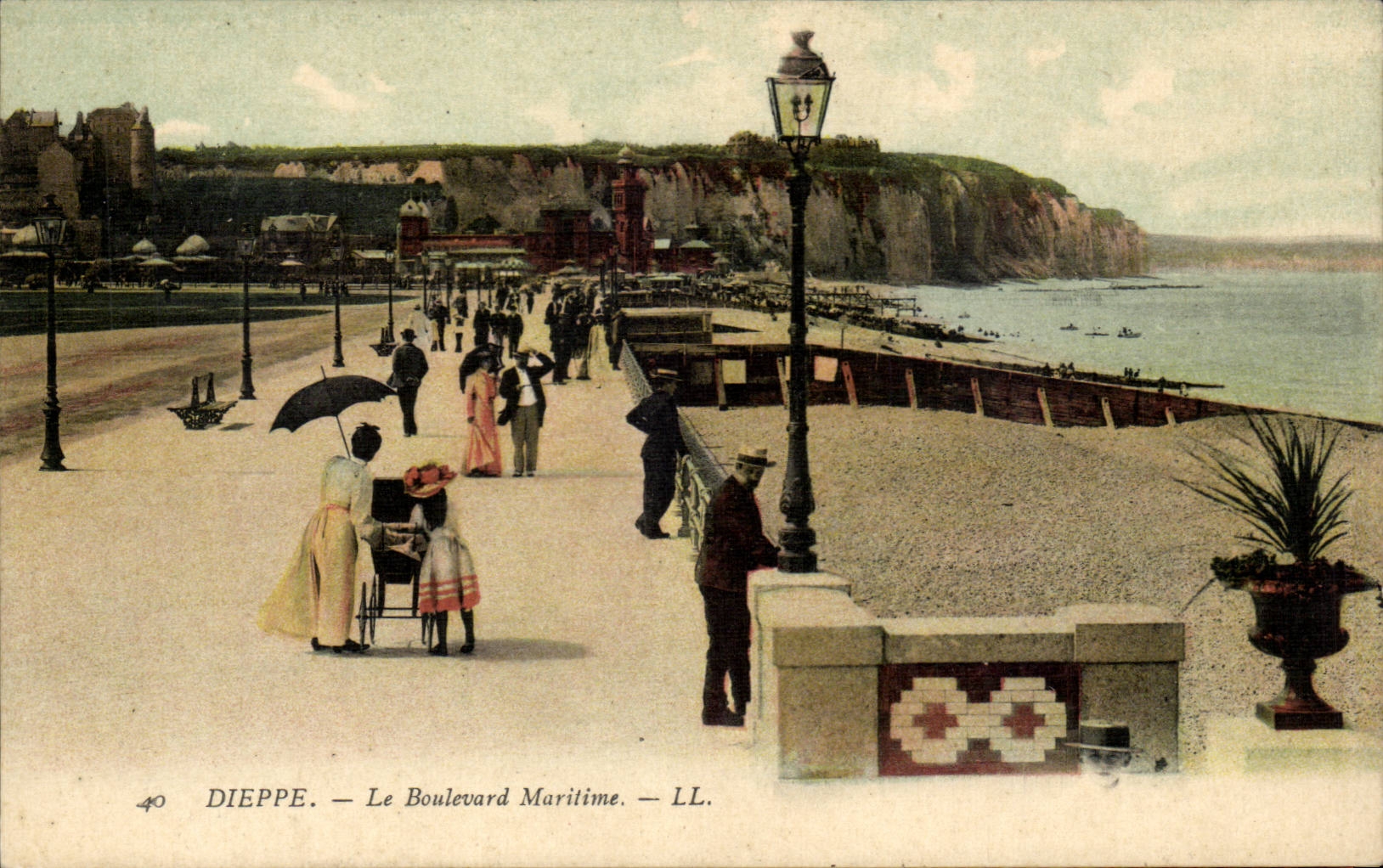 CPA Dieppe Le boulevard maritime