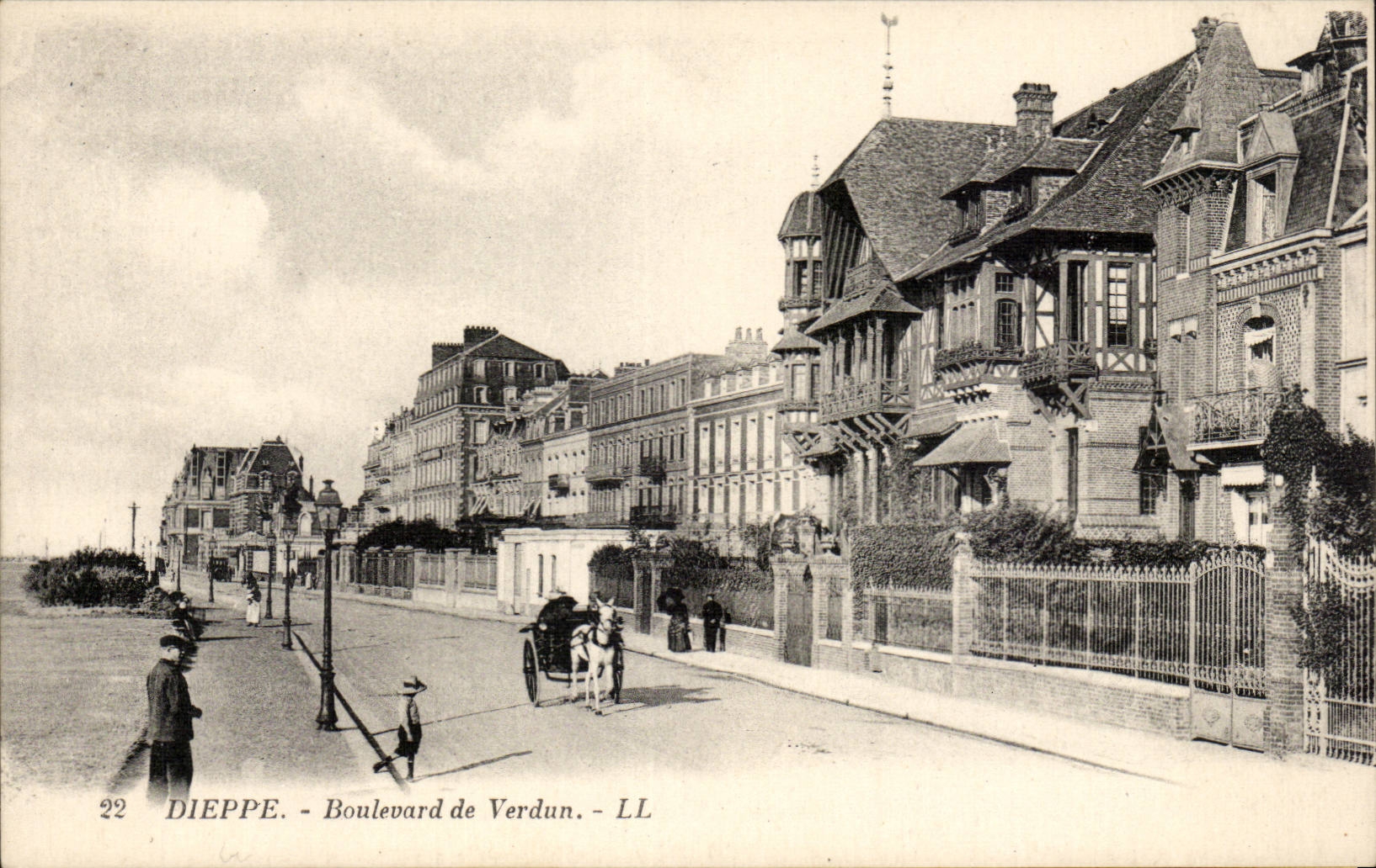 CPA Dieppe Boulevard de Verdun