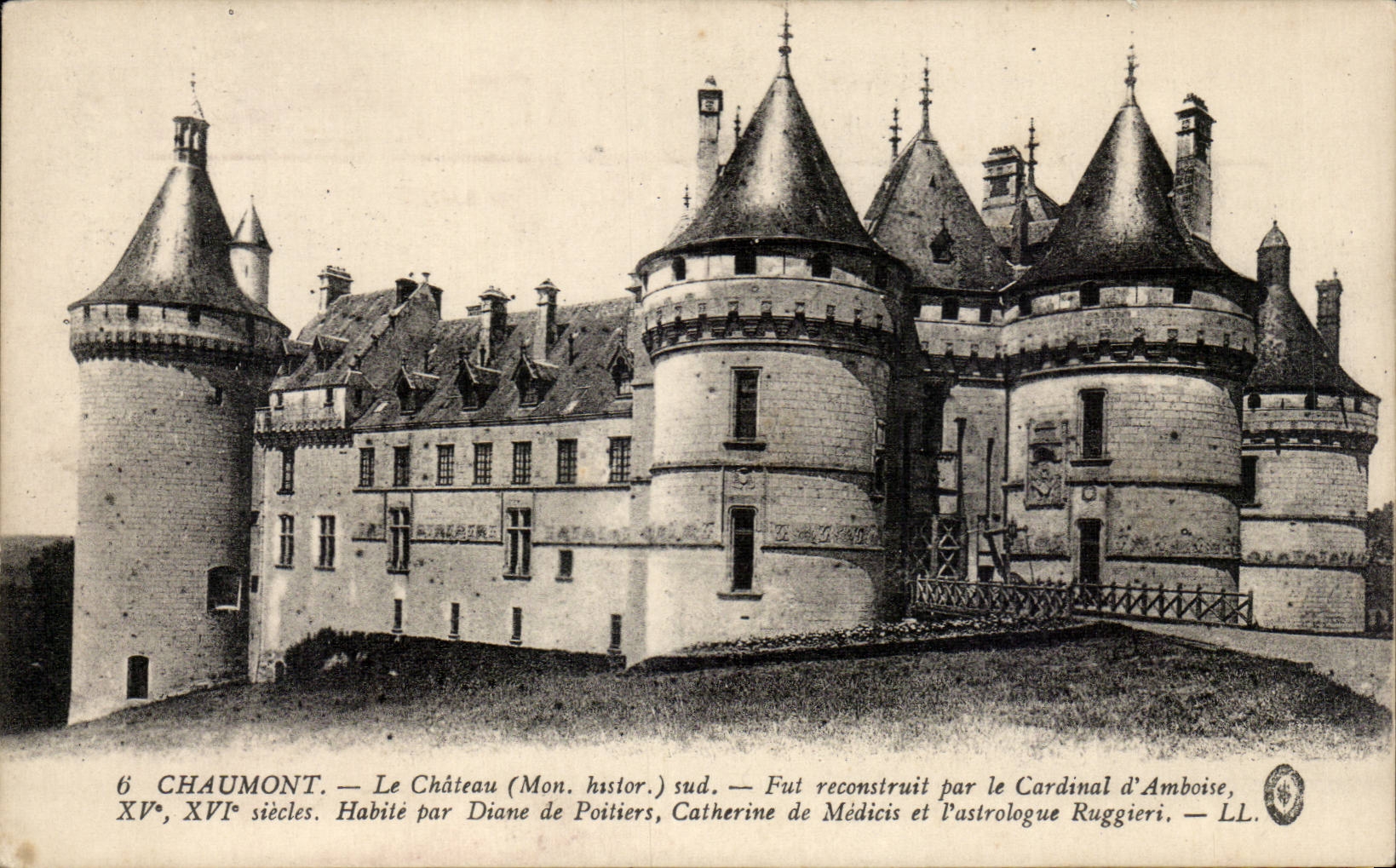 Chaumont — Le Château (Mon. histor.) sud — LL