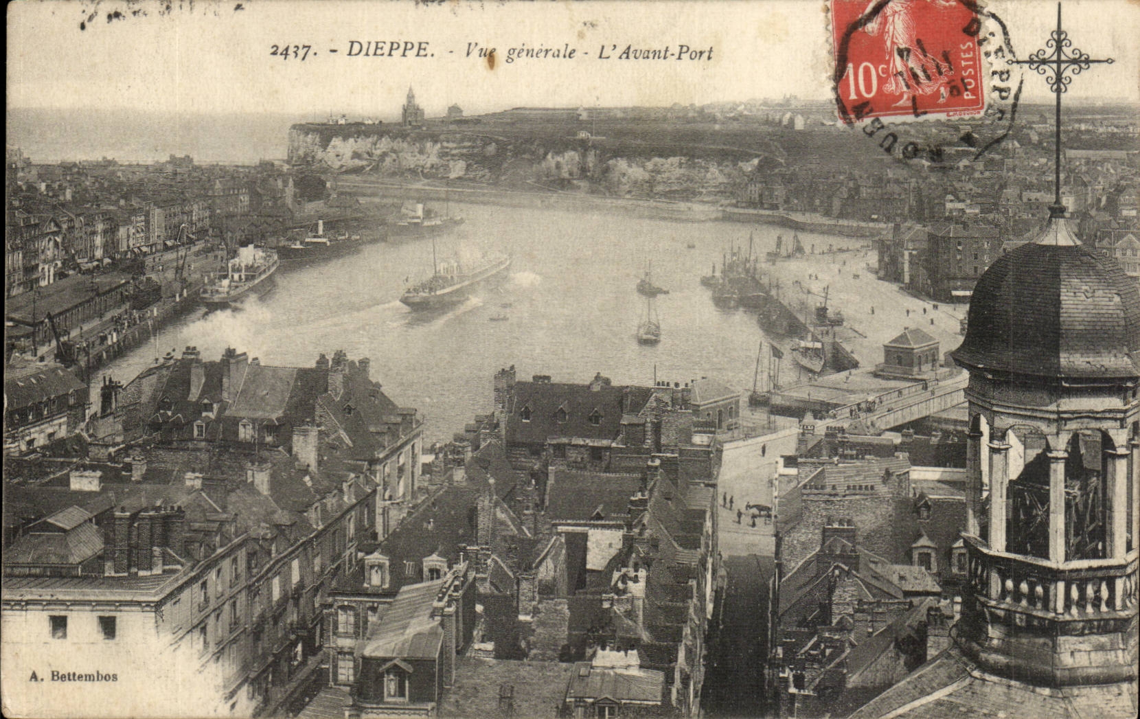Dieppe CPA Vue generale L'avant port