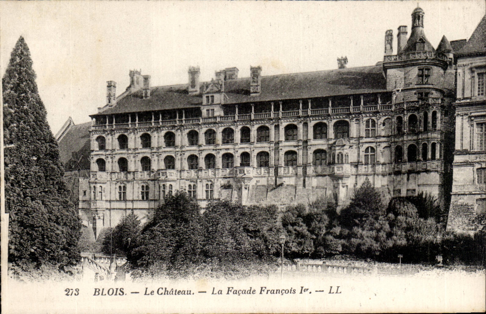 CPA Blois Le chateau La facade Francois 1er