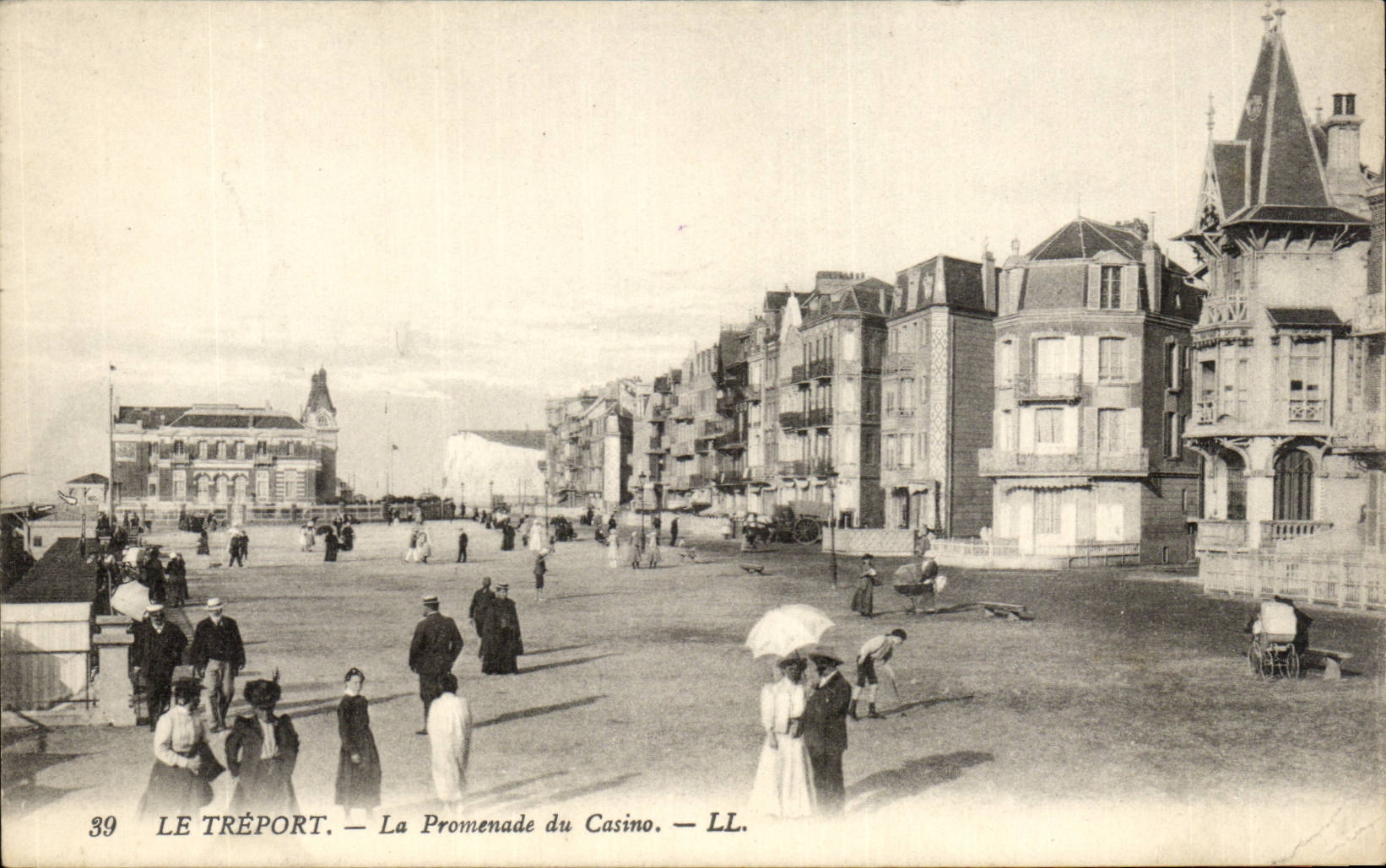 CPA Le Treport La promenade du casino 
