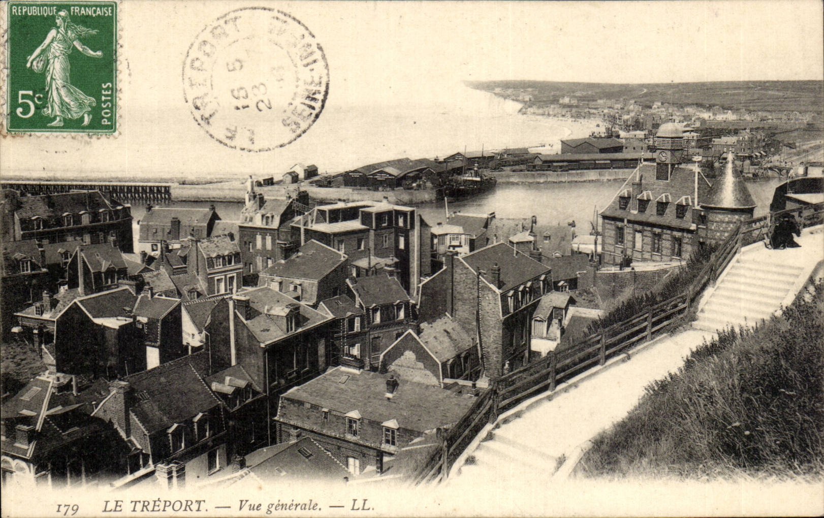 CPA Le Treport Vue generale