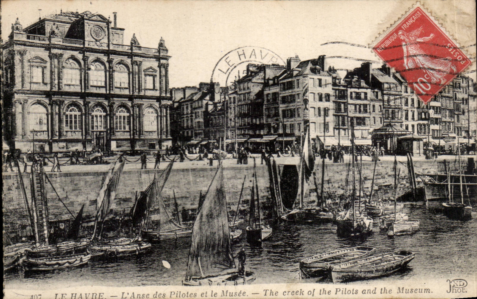 CPA Le Havre L'arc des pilotes et le musee 
