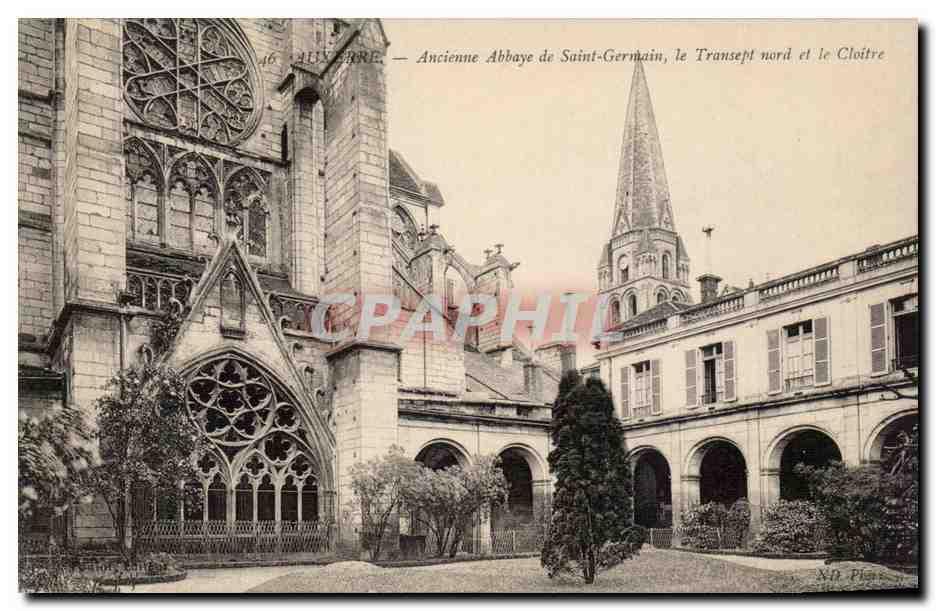 CPA Auxerre Ancienne abbaye de Saint Germain le transept nord et le cloitre
