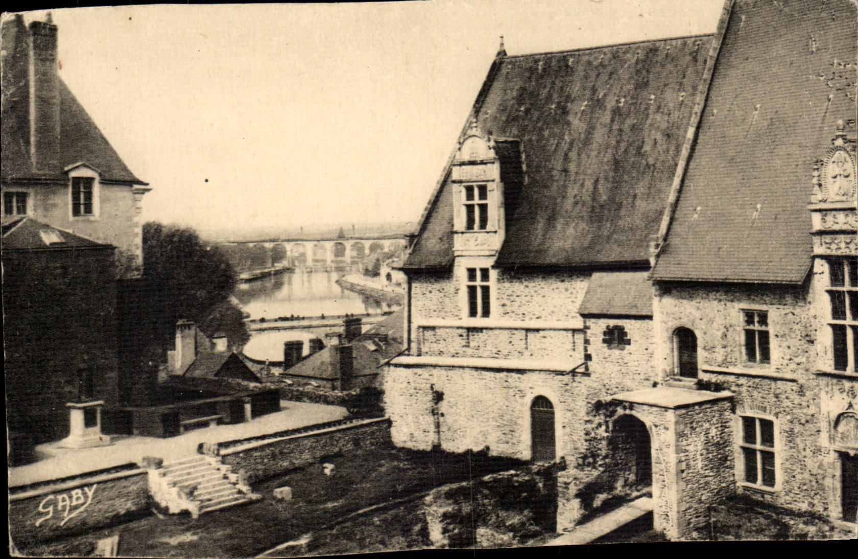 CPA Auxerre Vue sur le viaduc