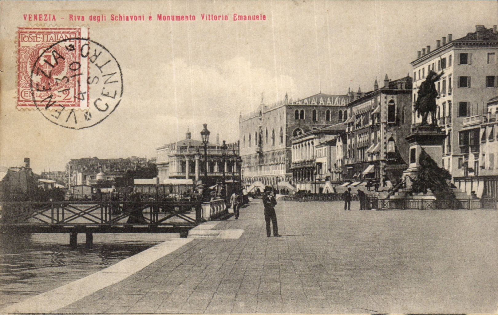 CPA Italie Italia Venezia Riva degli Schiavoni e Monumento Vittorio Emanuele