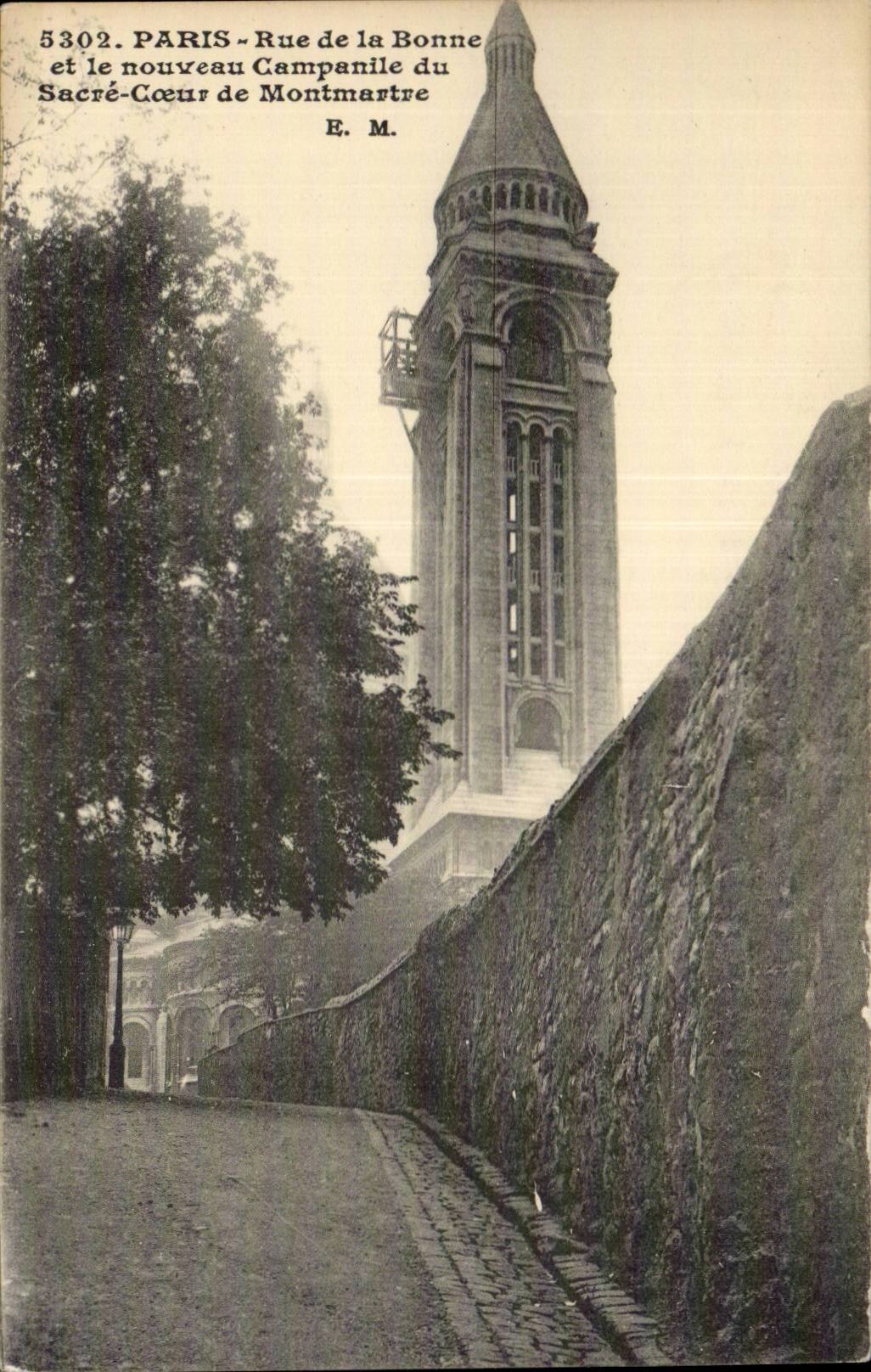 CPA Paris Rue de la Bonne et le nouveau Campanile du Sacre Coeur de Montmartre