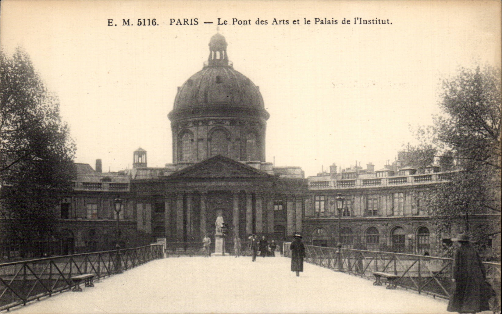 CPA Paris Le pont des Arts et le palais de l'institut