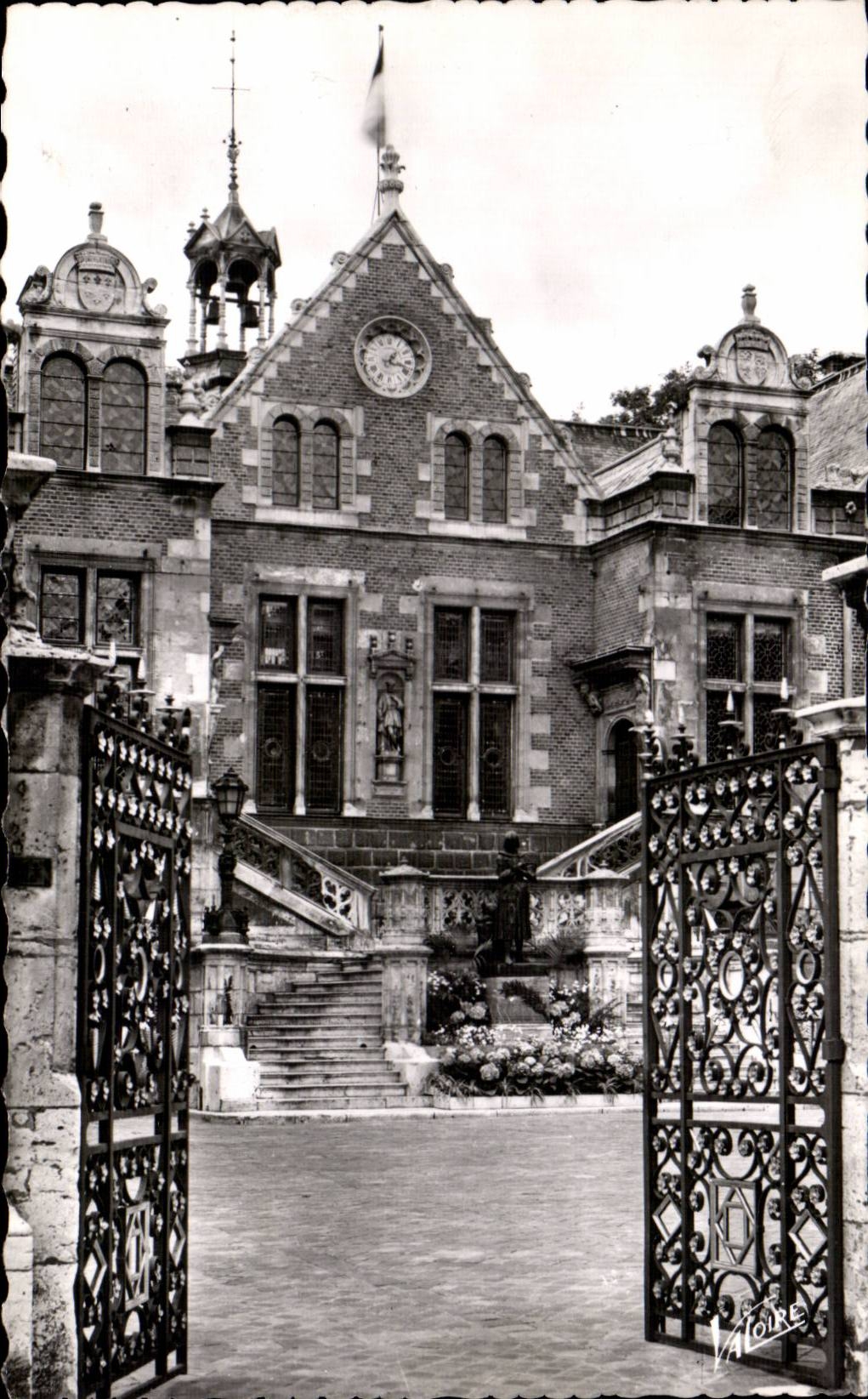 Hôtel de ville d'Orléans (ancien hôtel) — Renaissance — Éditions Valoire