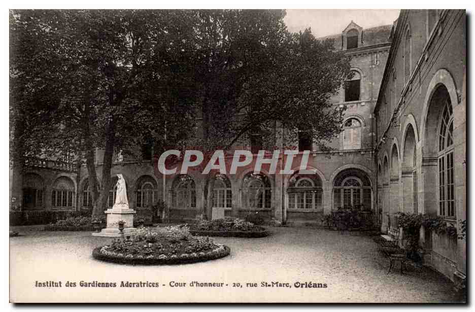 CPA orleans Institut des gardiennes adoratrices Cour d'honneur 20 rue ST MArc
