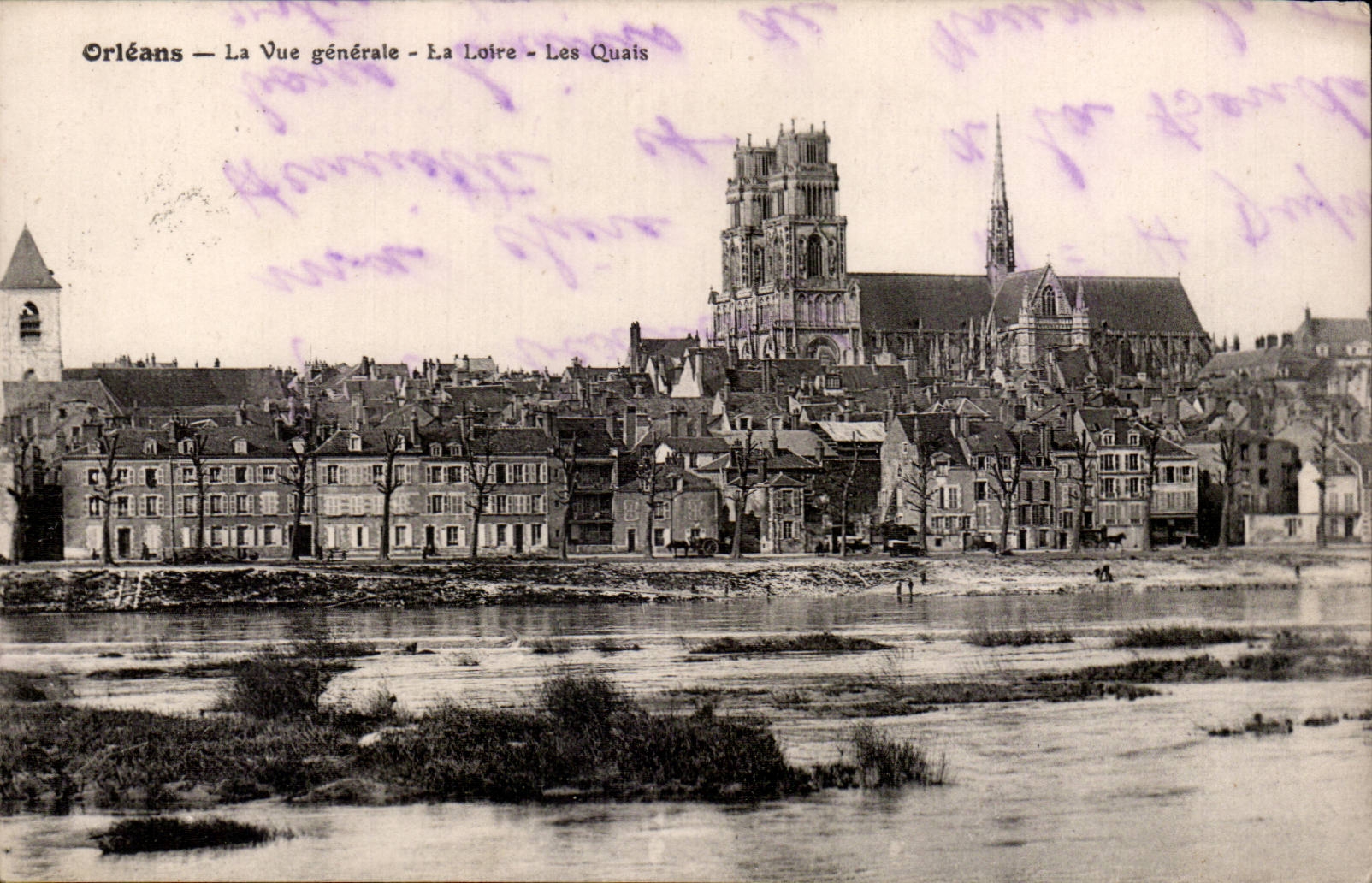 CPA Orleans Vue generale la Loire Les quais