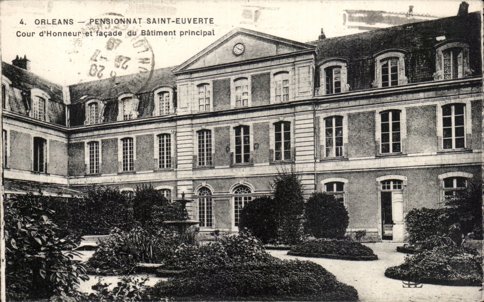 CPA Orleans Pensionnat Saint Euverte Cour d'honneur et facade du batiment principal