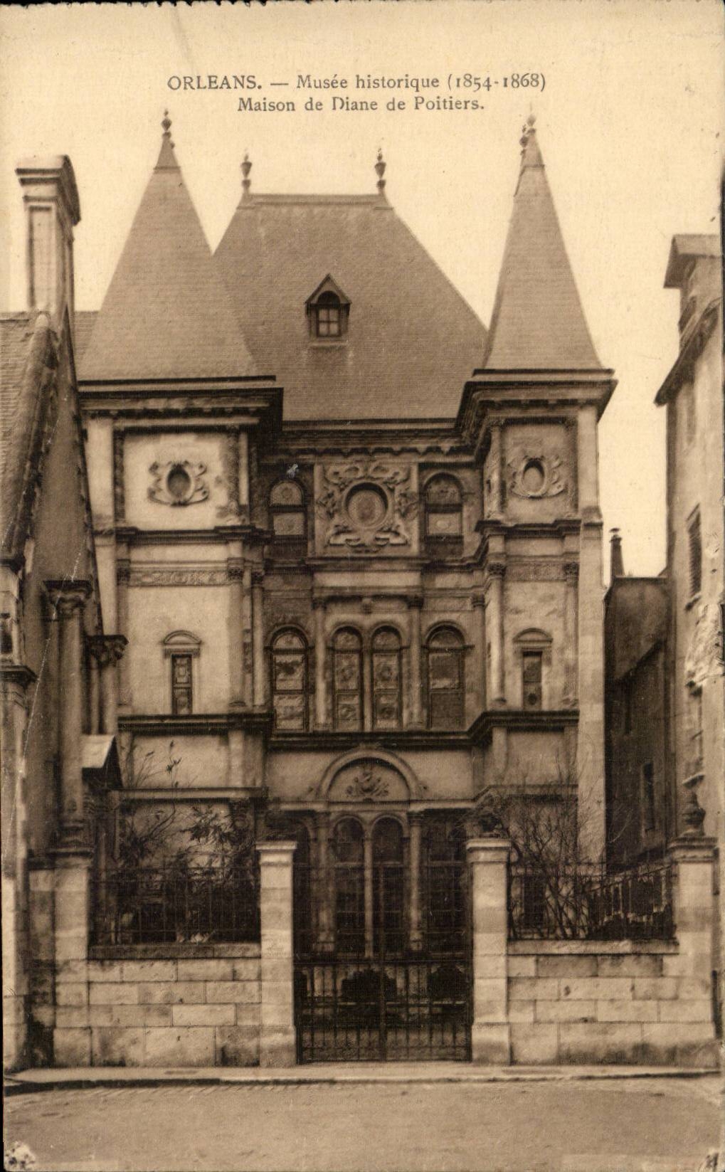CPA Orleans Musee historique Maison de Diane de Poitiers