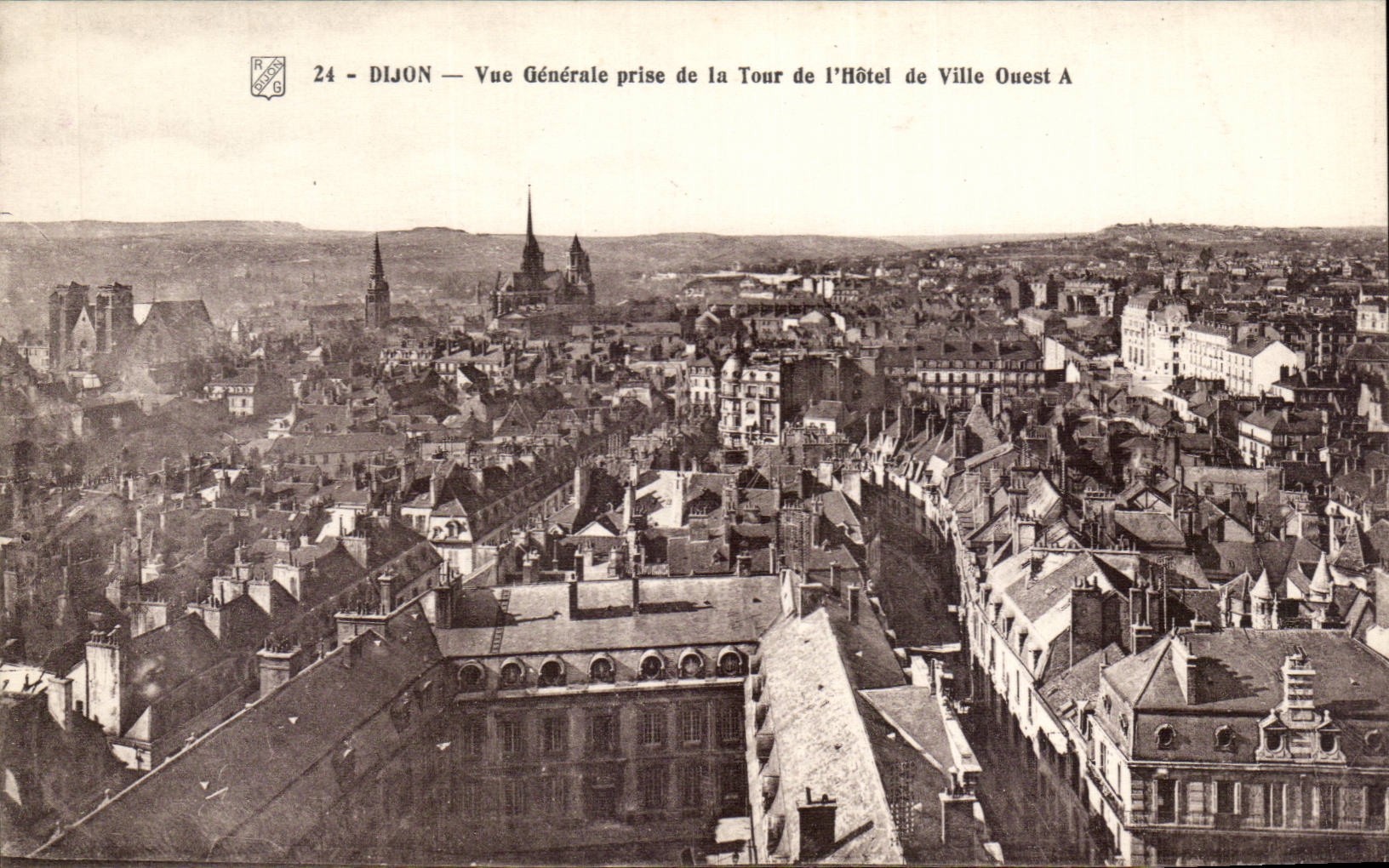 CPA Dijon Vue generale prise de la tour de l'hotel de ville