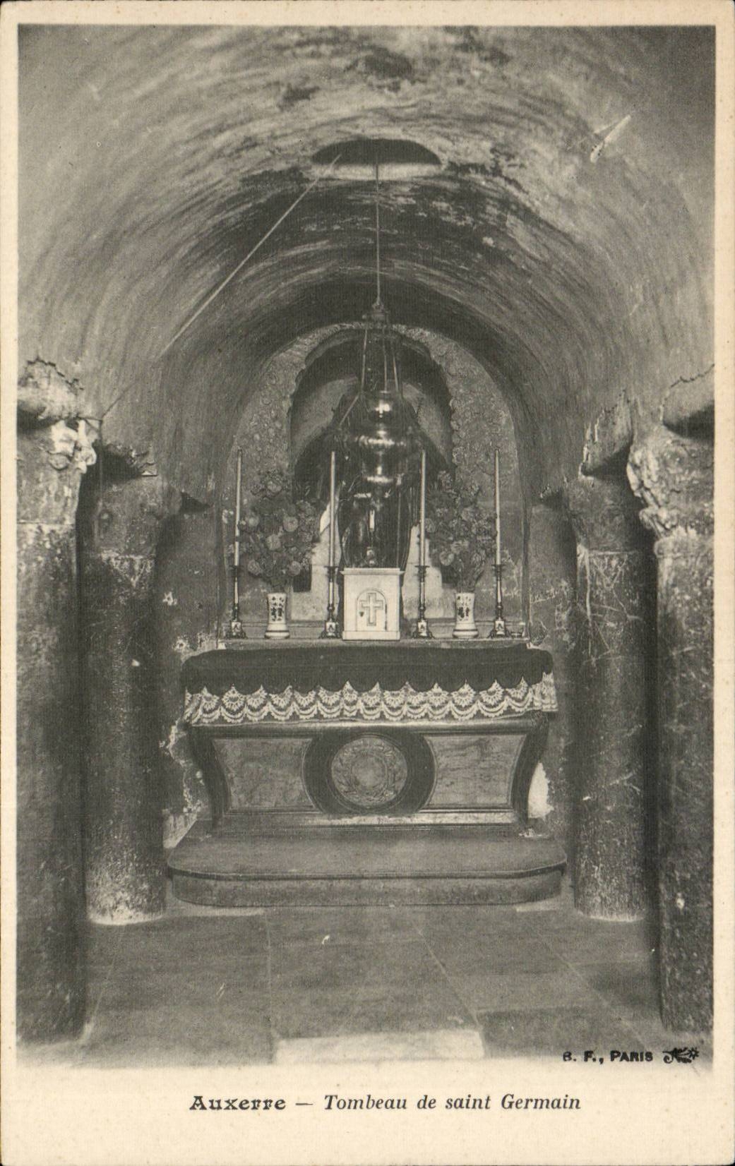 CPA Auxerre Tombeau de Saint Germain 