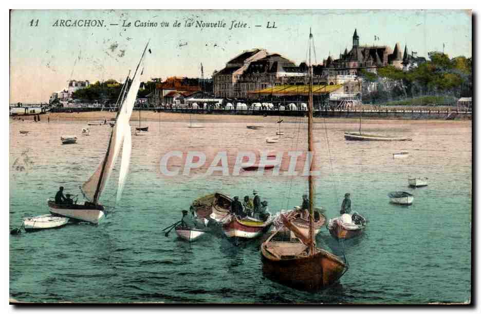 Arcachon — Le Casino vu de la Nouvelle Jetée — LL