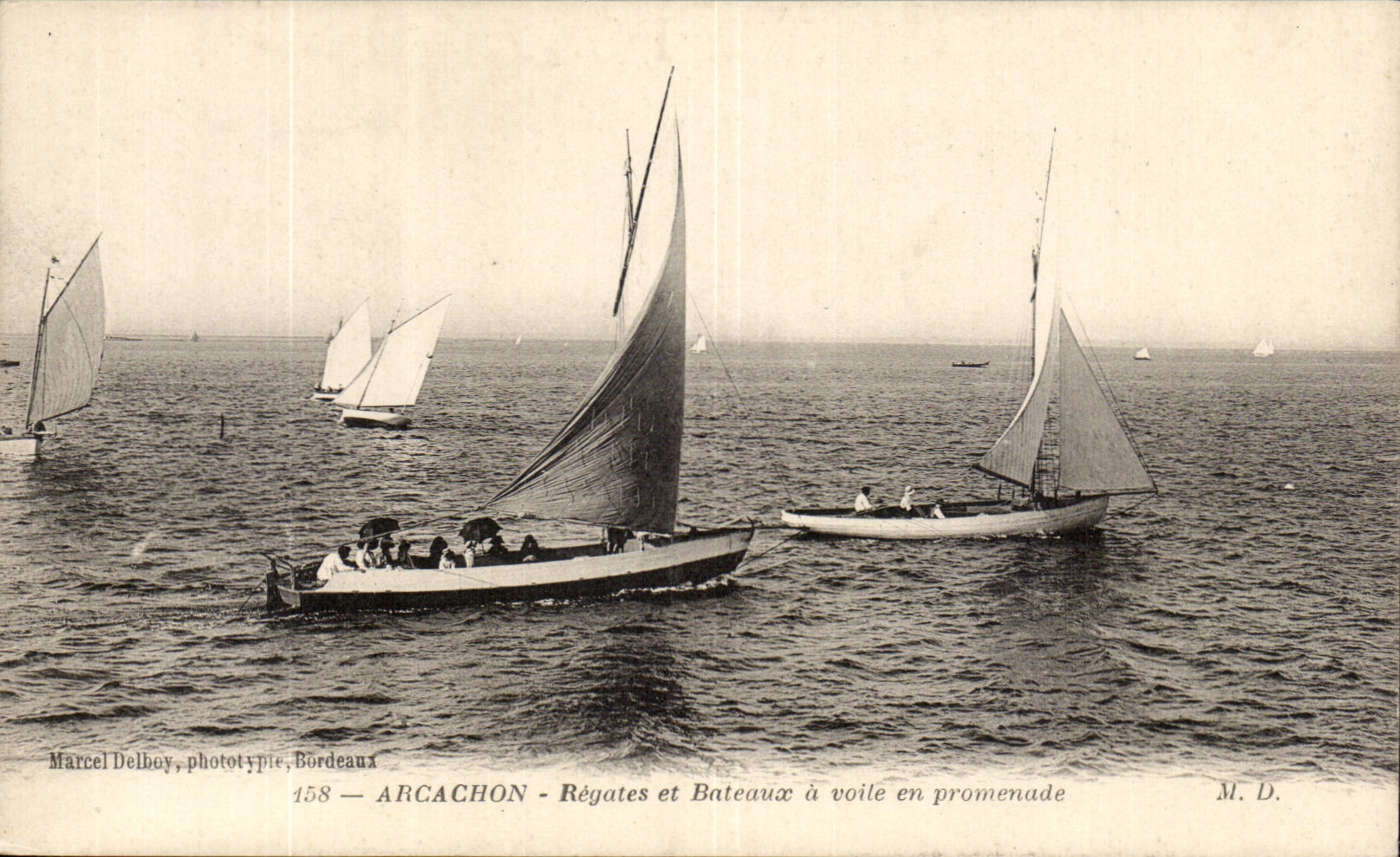 Arcachon — Régates et Bateaux à voile en promenade — Marcel Delbey, phototypie, Bordeaux, n° 158