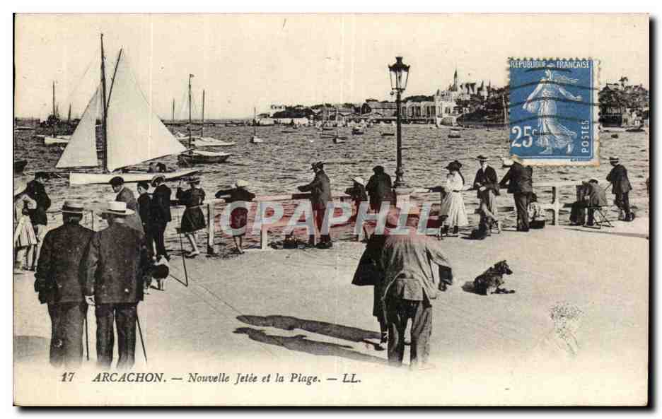 CPA Arcachon Nouvelle jetee et la plage