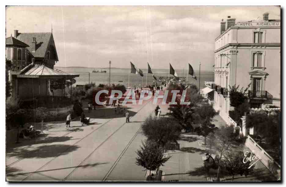 CPA Arcachon La nouvelle place Thiers