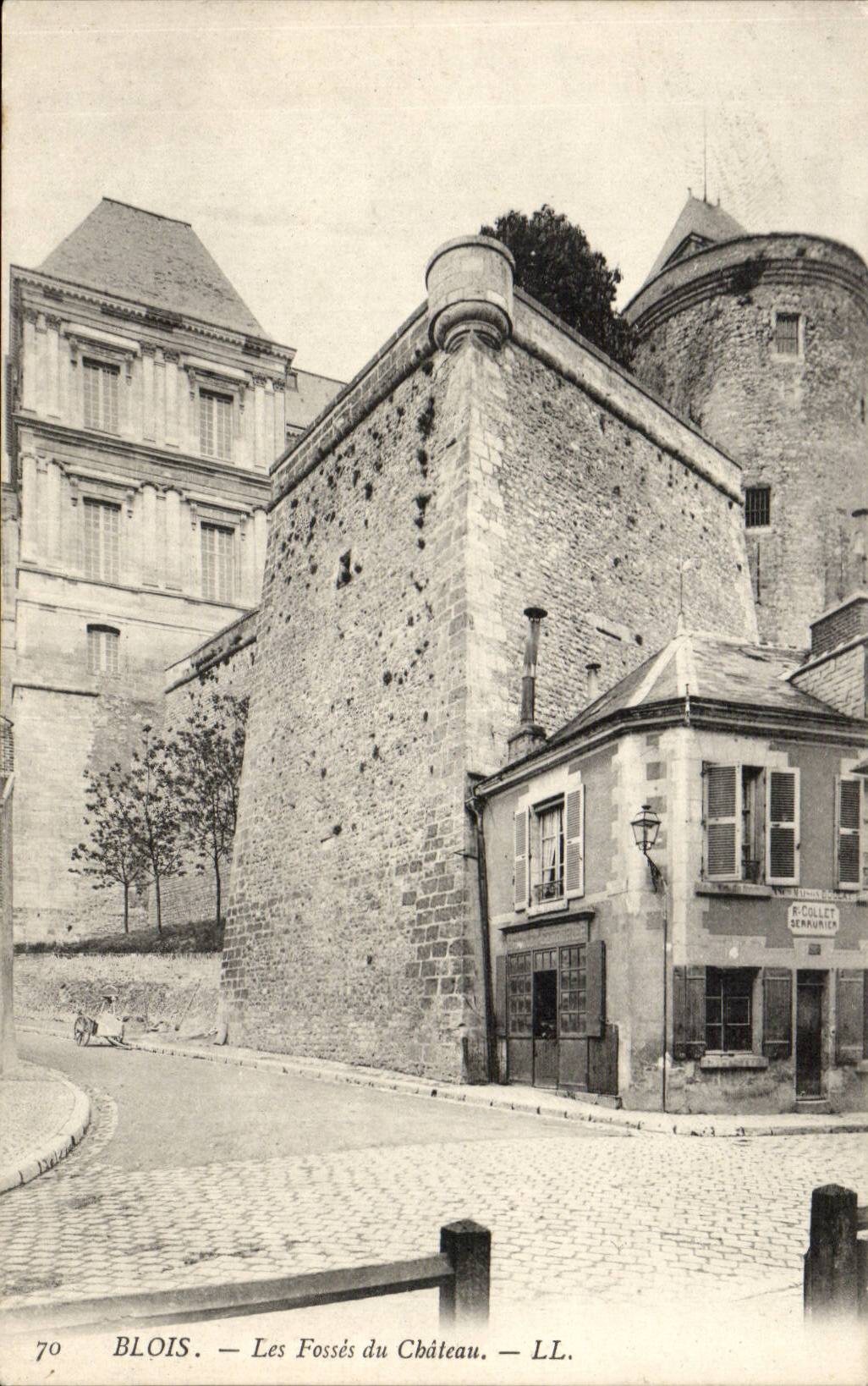 Blois — Les Fossés du Château — LL. — n°70