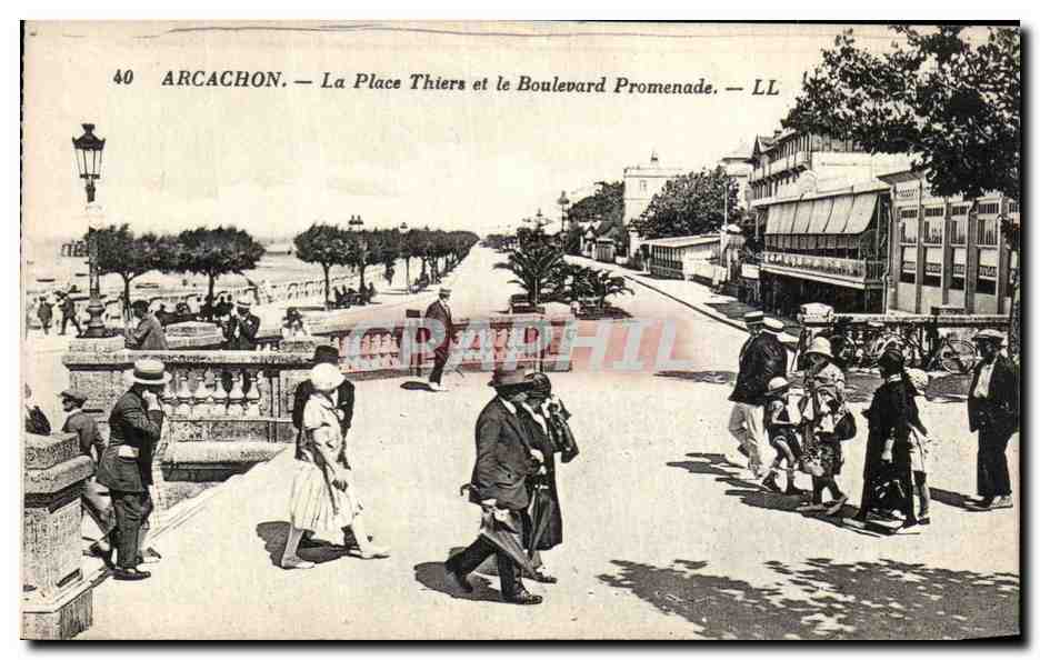 Arcachon CPA La place Thiers et le boulevard Promenade