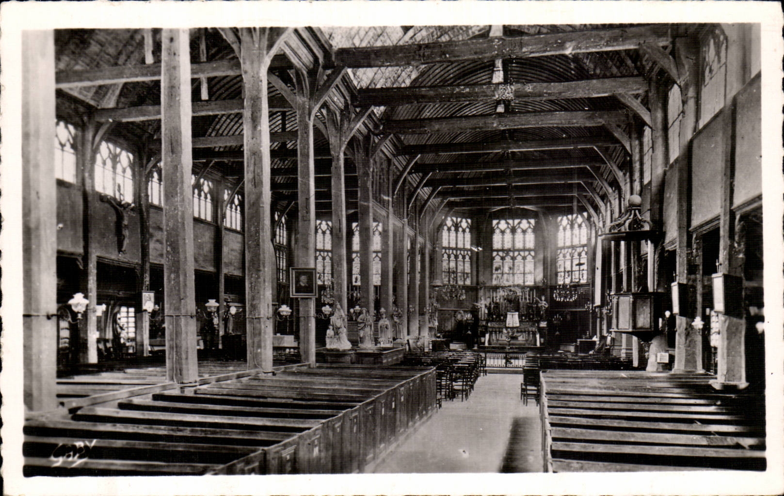 CPA Honfleur Interieur de l'eglise Sainte Catherine