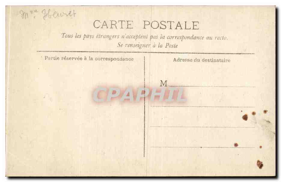 Donna in abito lungo e cappello — uomo in fondo a una finestra — editore non visibile — Verso