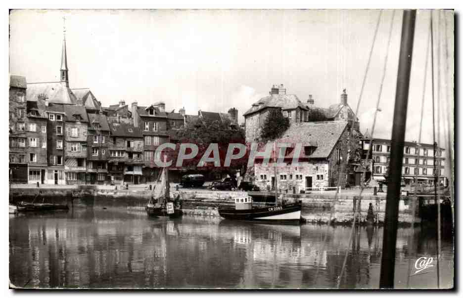 Honfleur — Le Bassin, la Lieutenancée et l'Hôtel du Cheval Blanc — C.A.P. Paris