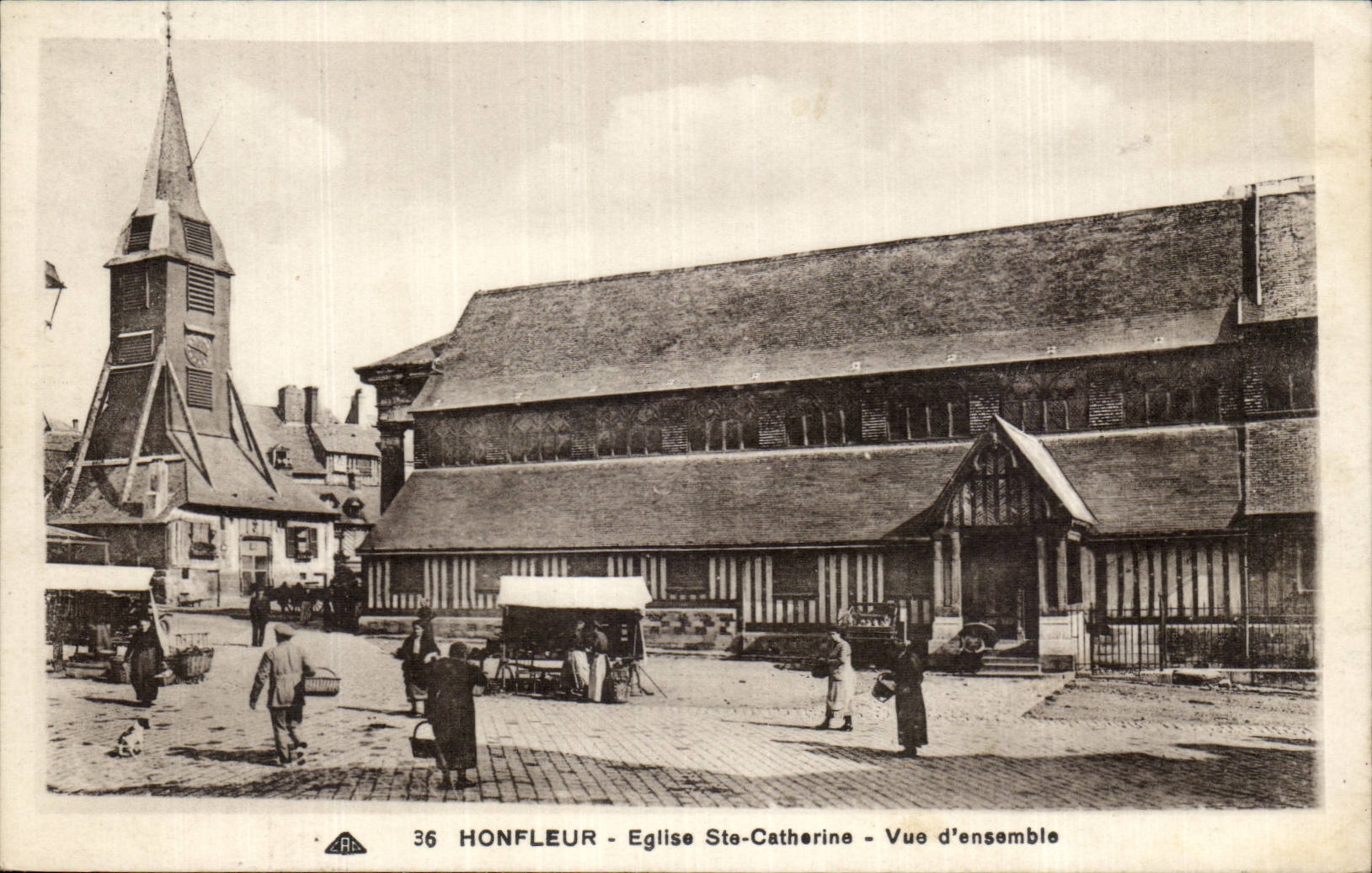 Honfleur - Église Ste-Catherine - Vue d'ensemble — éditeur A. B. n°36