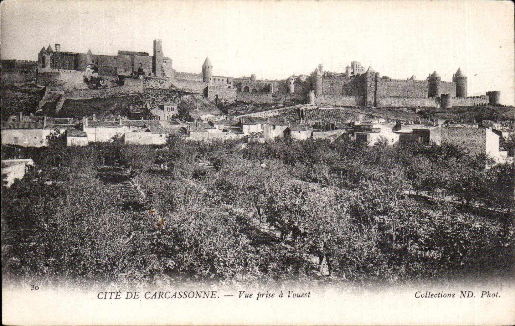 Cité de Carcassonne — Vue prise à l'ouest — Collections ND. Phot.