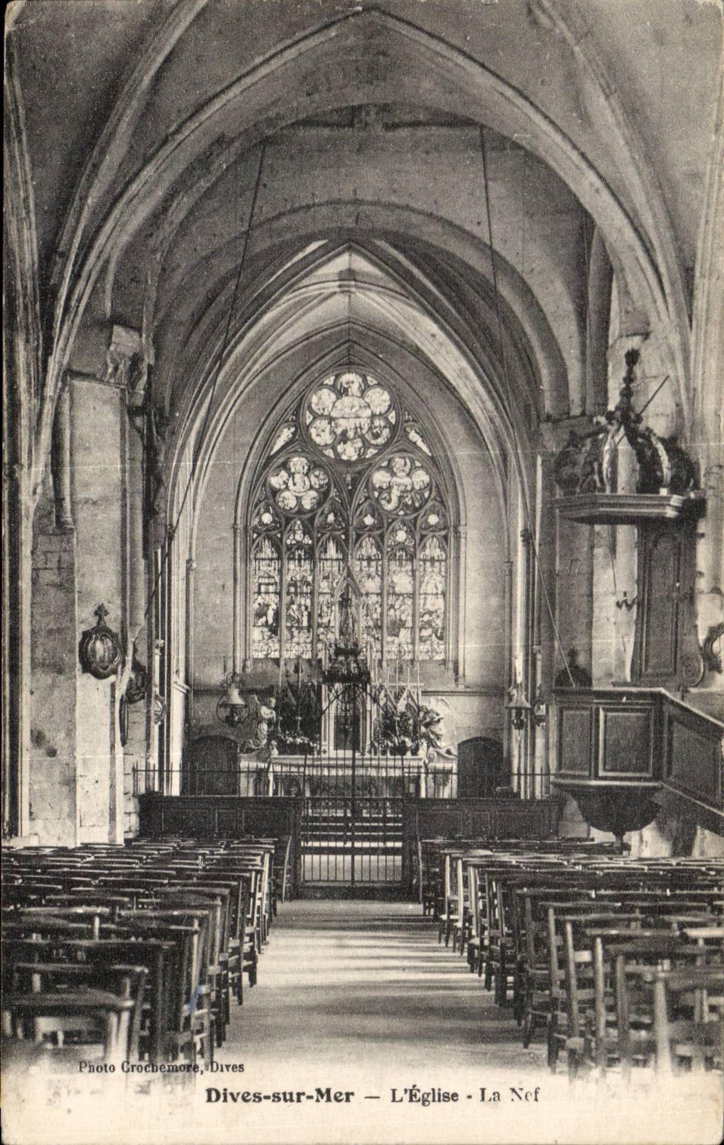 CPA Dives sur mer L'eglise la nef