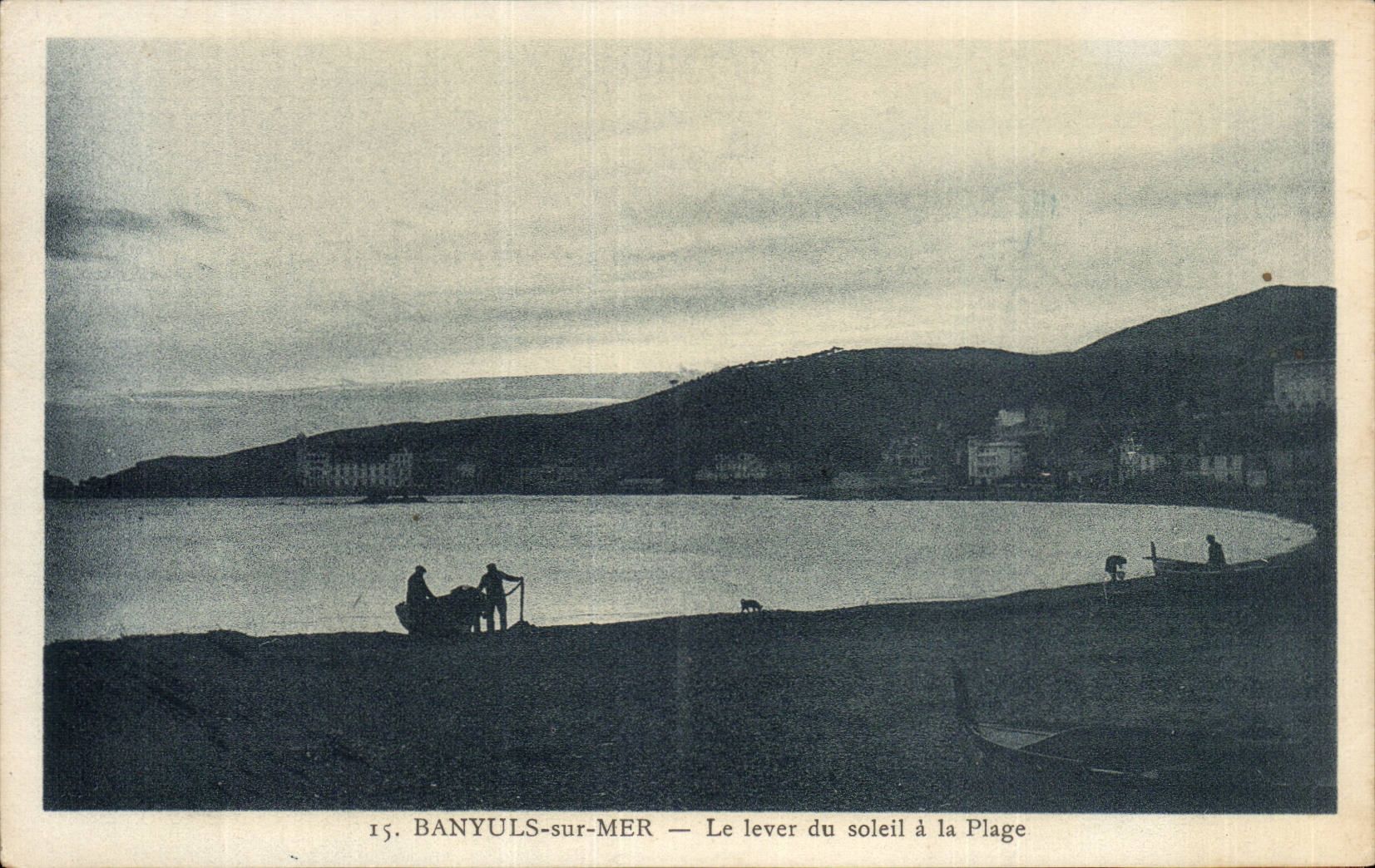 CPA Banyuls sur Mer Le lever du soleil a la plage