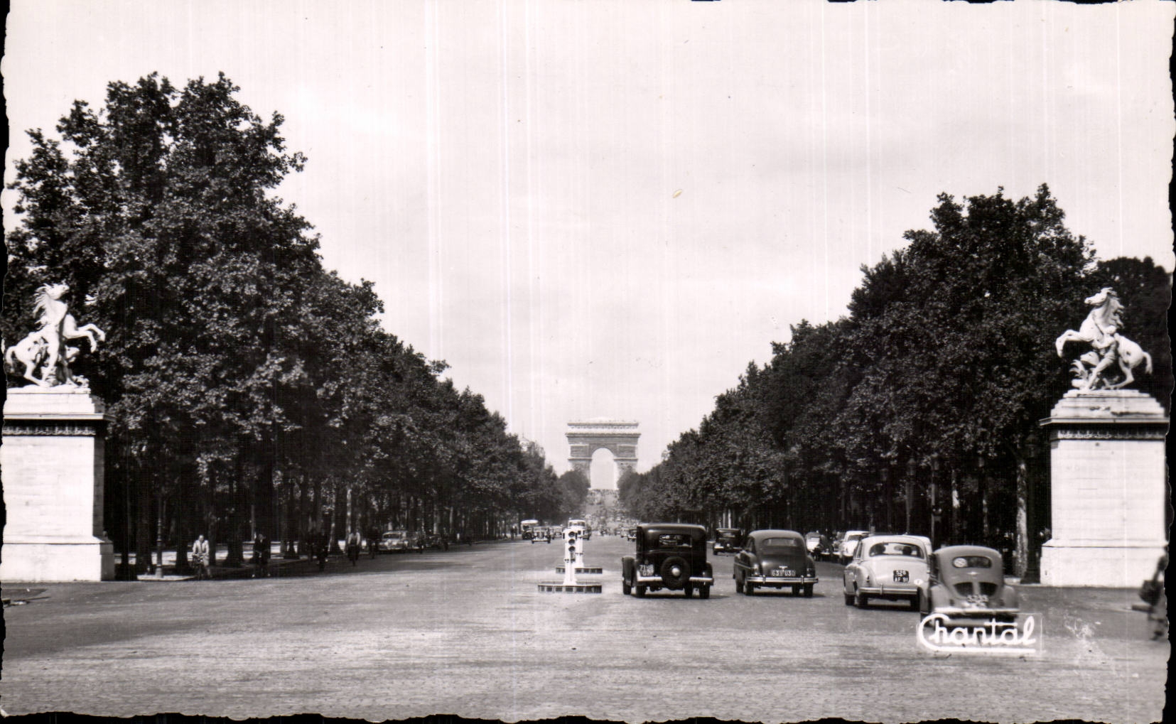 CPSM Paris Avenue des Champs Elysees les chevaux de Marly