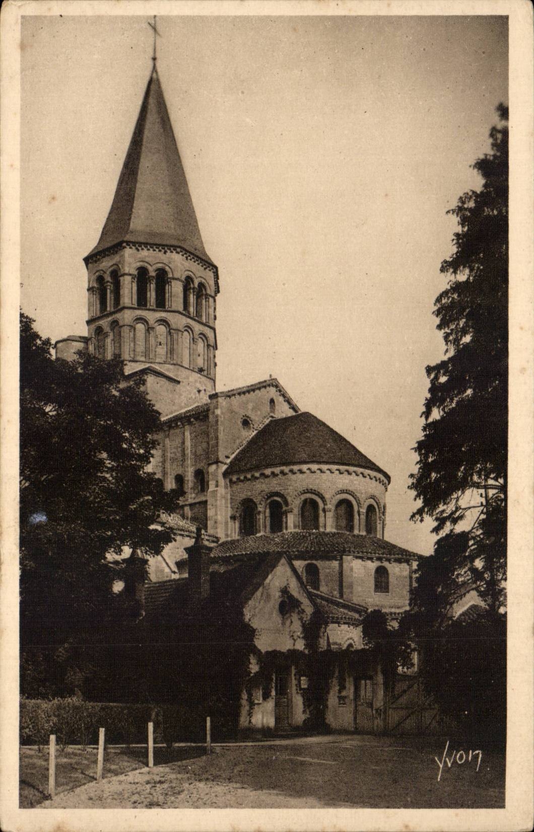 Basilique de la Maison des Chapelains — Paray-le-Monial (Saône-et-Loire) — Éditions d'Art Yvon