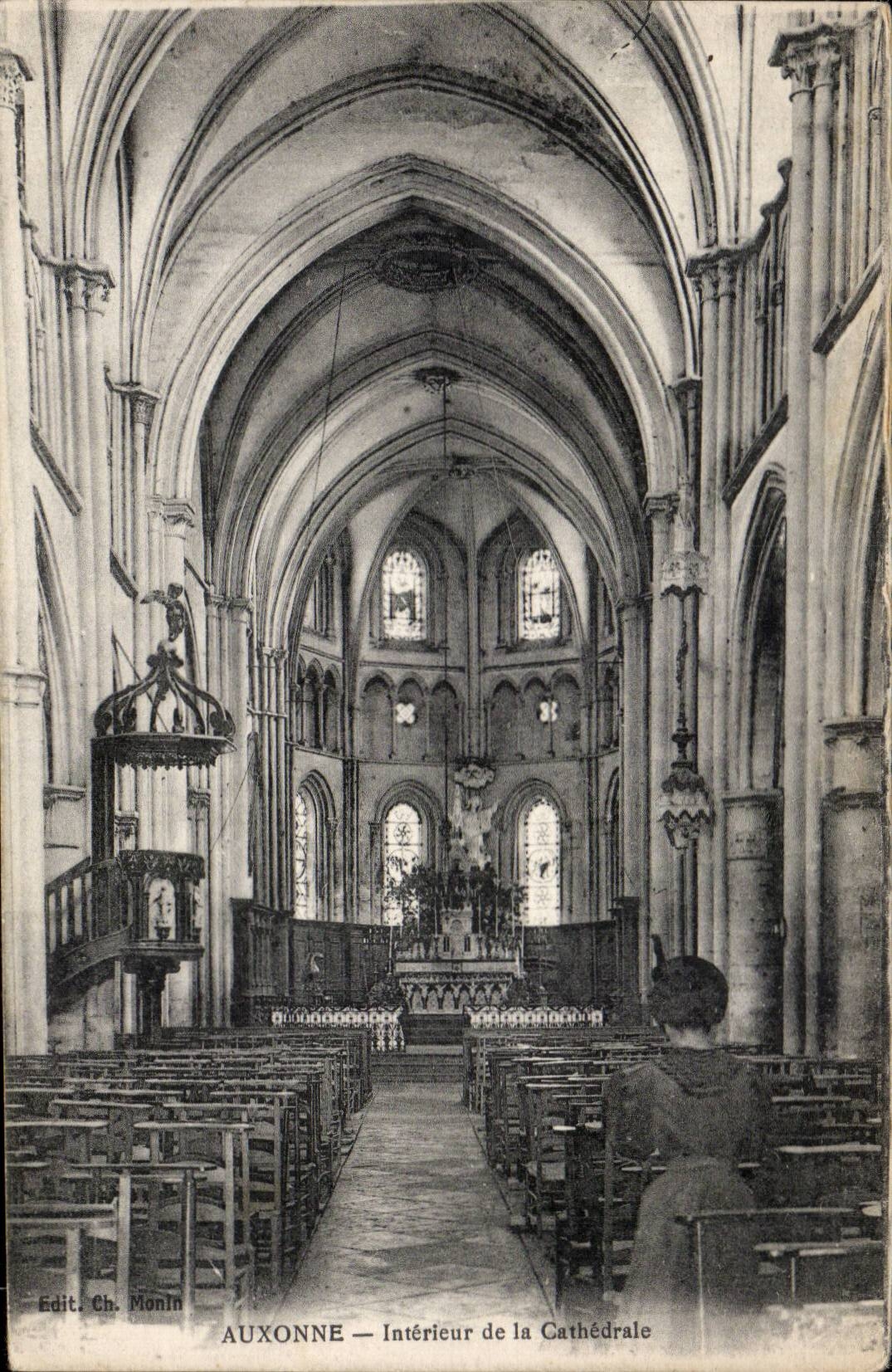 CPA Auxonne Interieur de la cathedrale