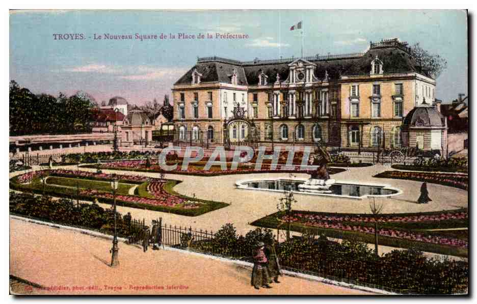 Troyes - Le Nouveau Square de la Place de la Préfecture — phot.édit. Troyes