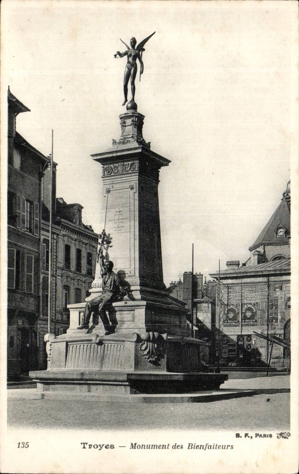 Troyes — Monument des Bienfaiteurs — B. F., Paris, n° 135