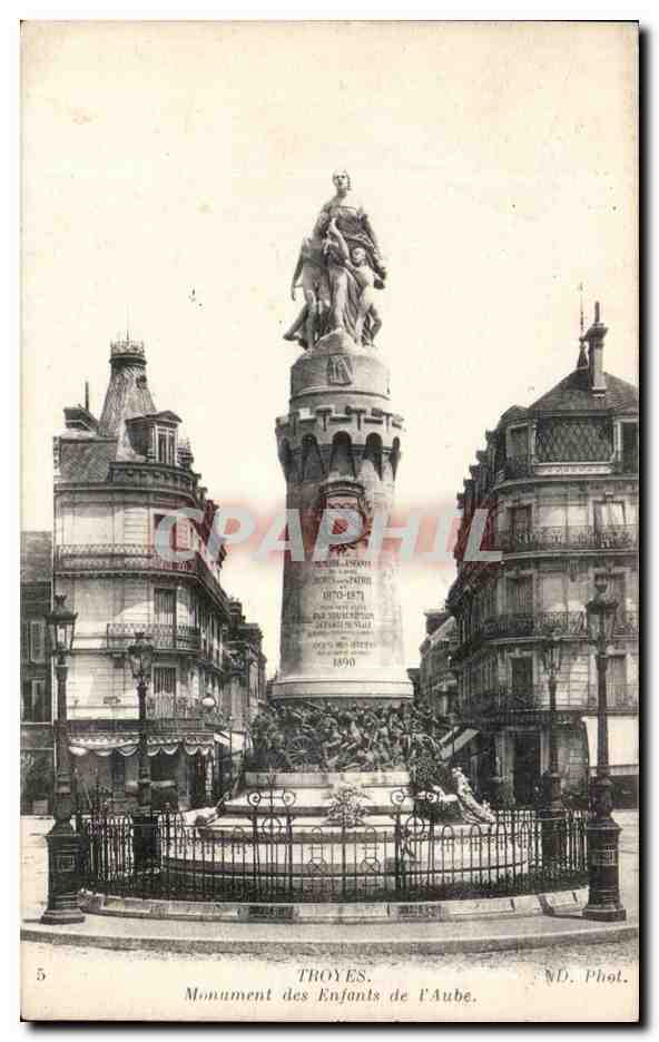 CPA Troyes Monument des enfants de l'Aube