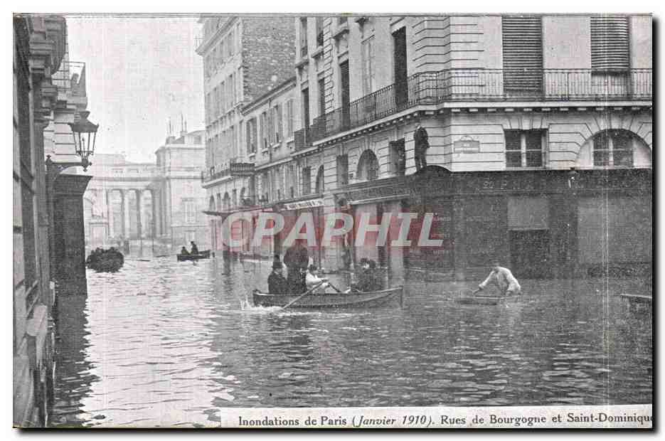 CPA Paris Inondations Janvier 1910 Rue de Bourgogne et Saint Dominique