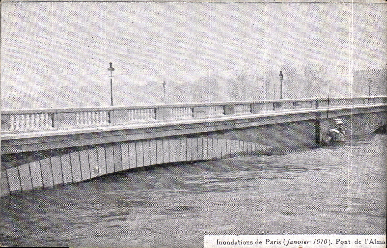 CPA Paris Inondations Janvier 1910 Pont de l'Alma