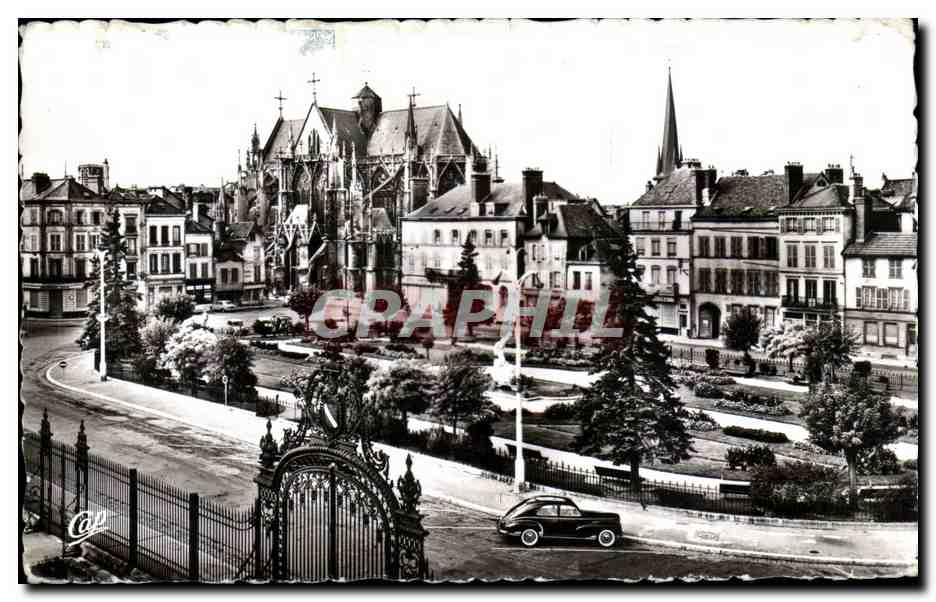 Troyes — Le Jardin de la Préfecture et l'Église Saint-Urbain IV — CPAPHIL