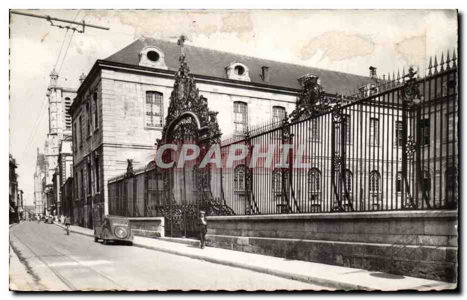 Troyes CPA La grille de l'hotel Dieu Style louis XV