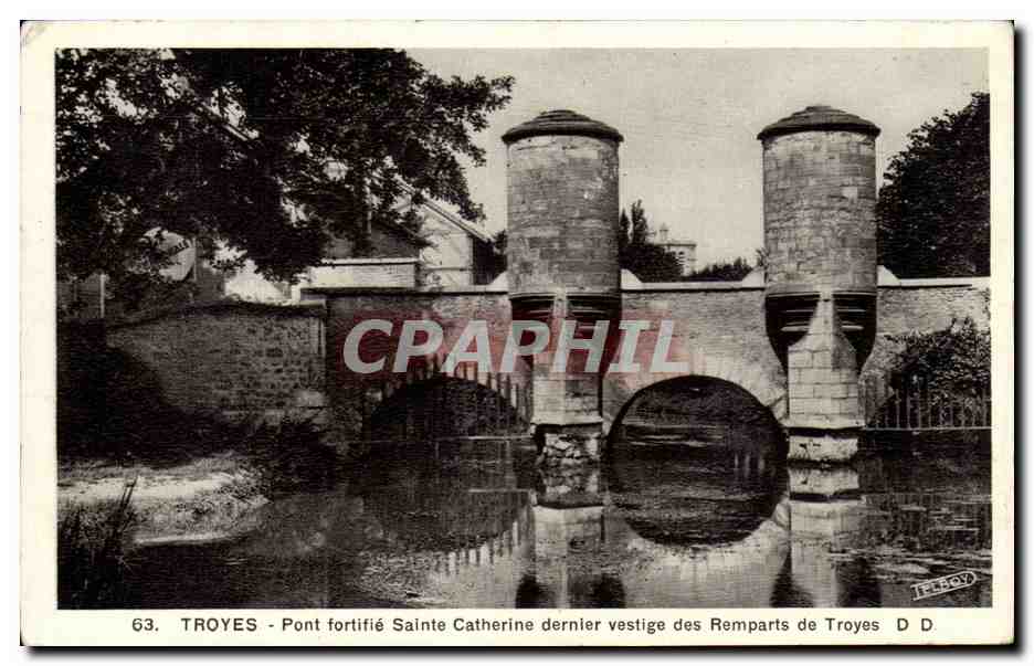Troyes - Pont fortifié Sainte Catherine, dernier vestige des remparts de Troyes — D. Delboy