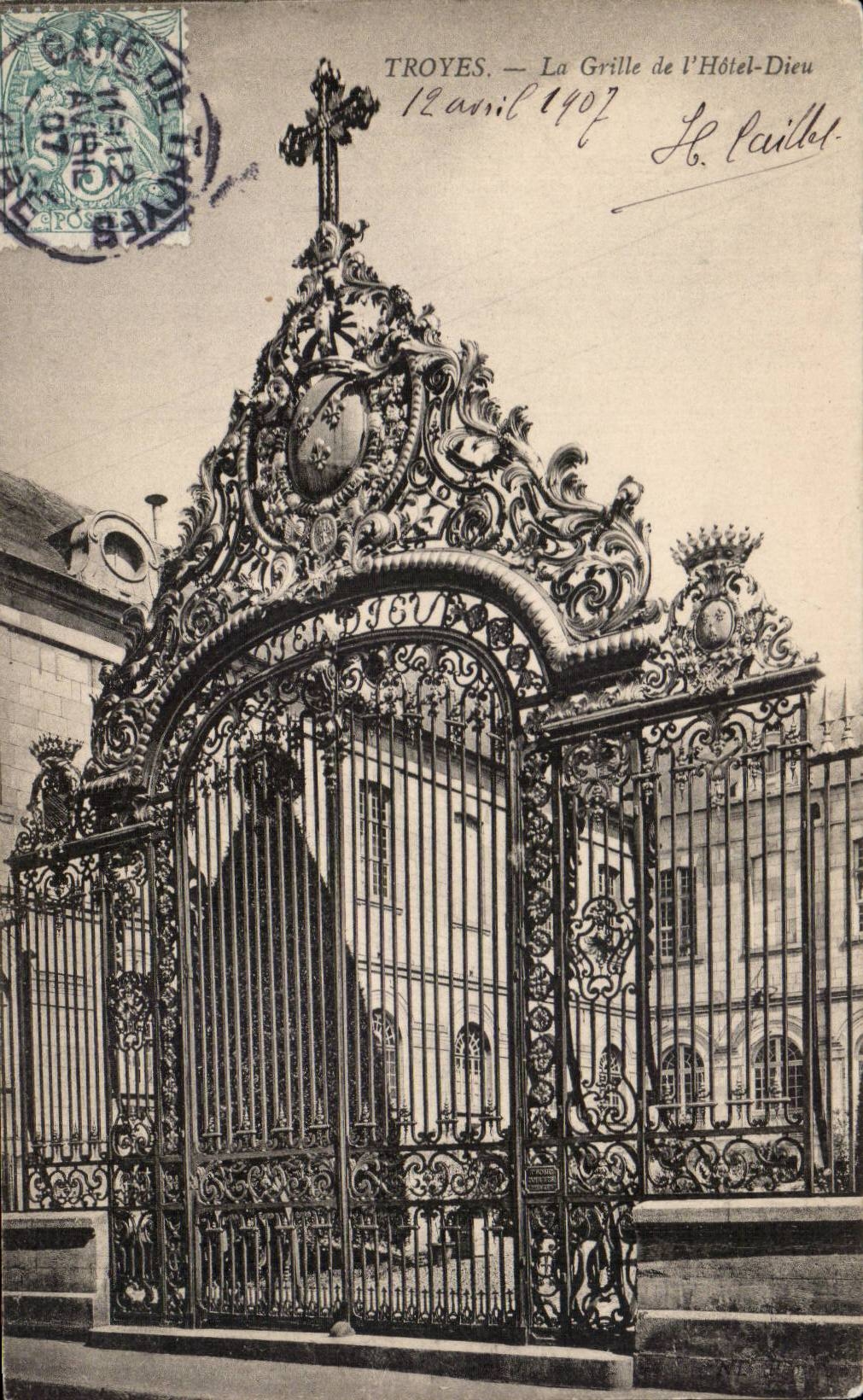 Troyes — La Grille de l'Hôtel-Dieu — H. Paillot