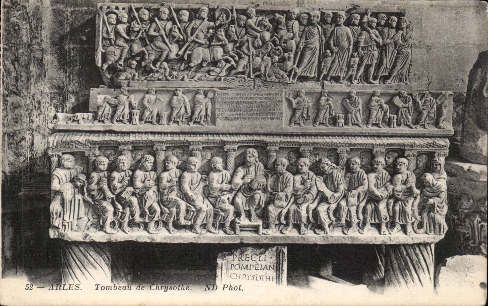 CPA Arles Tombeau de Chrysophe 