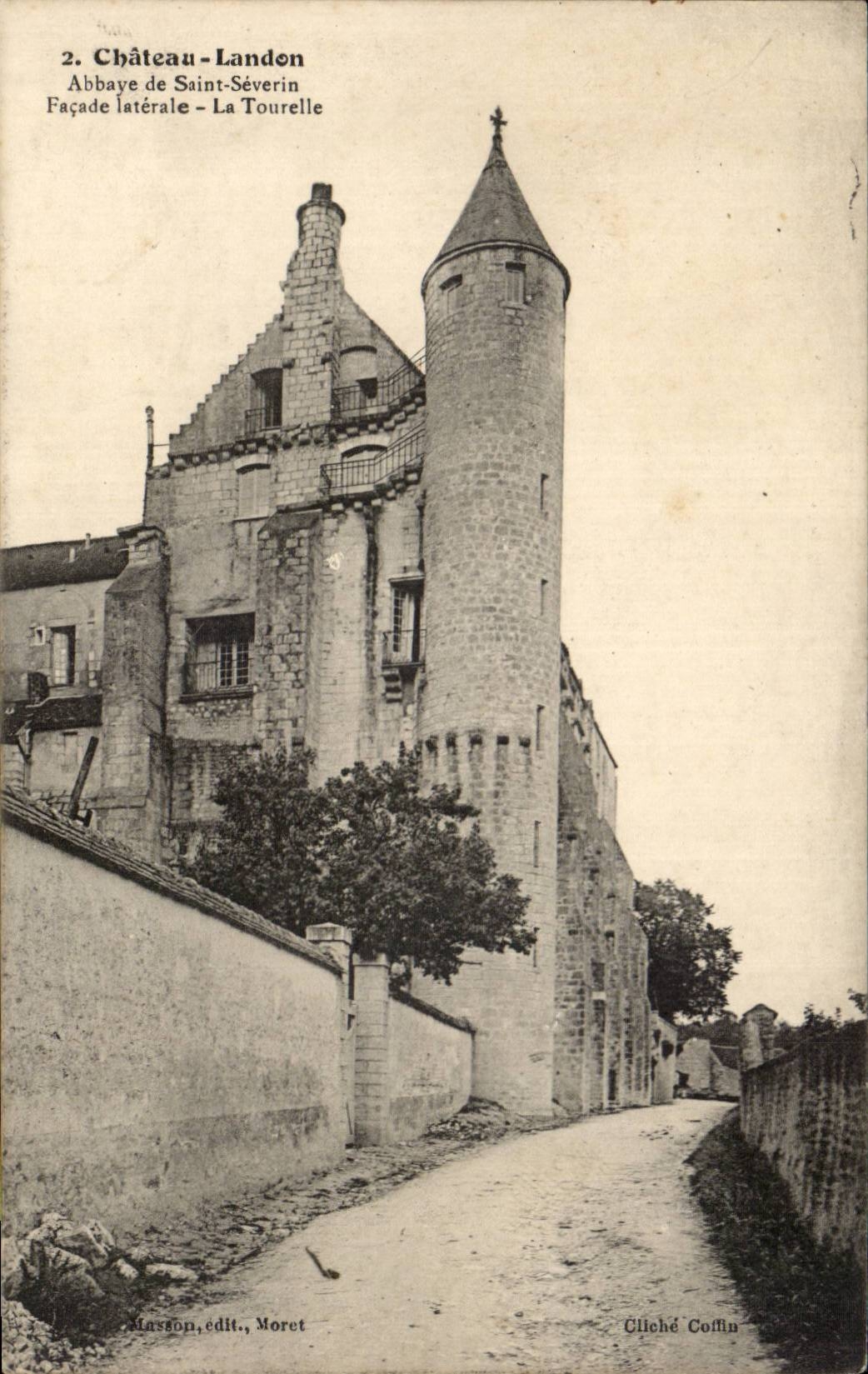 CPA Chateau Landon Abbay de Saint Severin Facade laterale La Tourelle